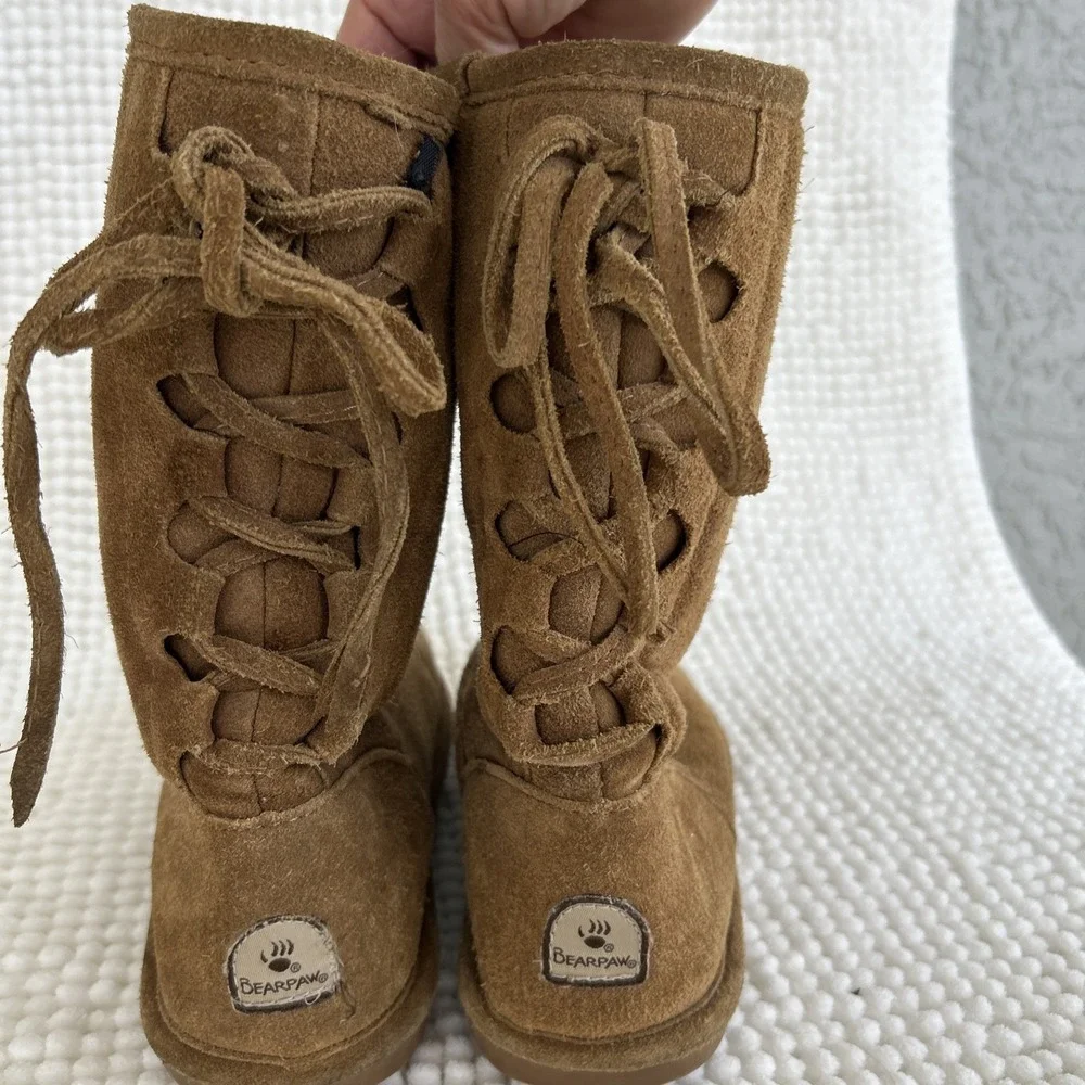 Bearpaw Phylly‎ Youth Size 2 Boots Suede Lace Up Back Slip On Tan Sherpa Lined